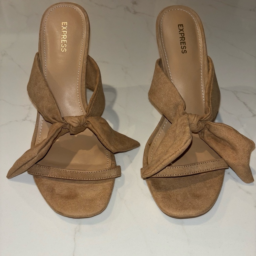 Express Women's Brown Bow Mules